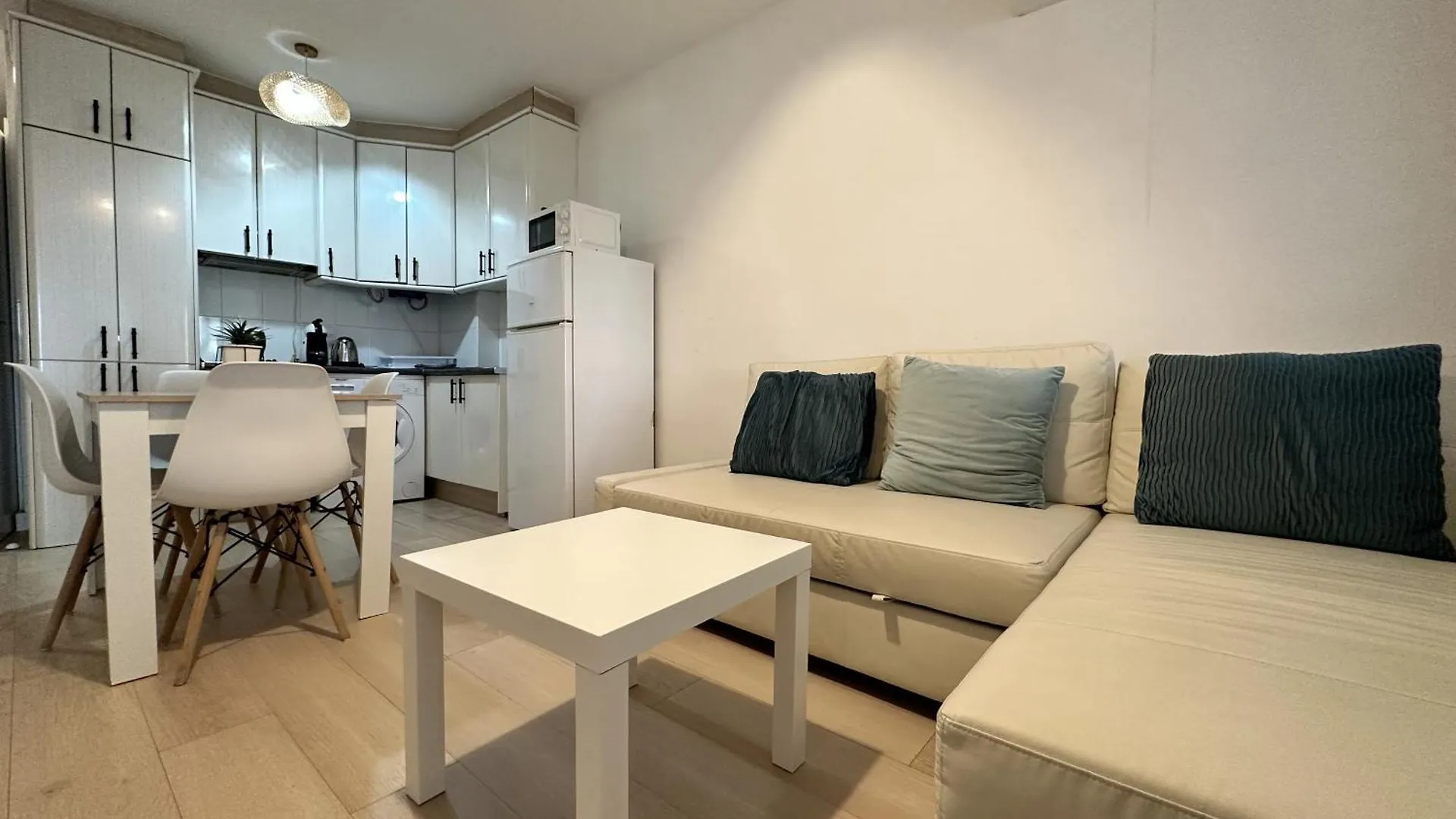 Ver1 - Terraza - 1 Dorm - Wifi - Centro A 100 Metros - Playa A 600 Metros Torremolinos Apartment
